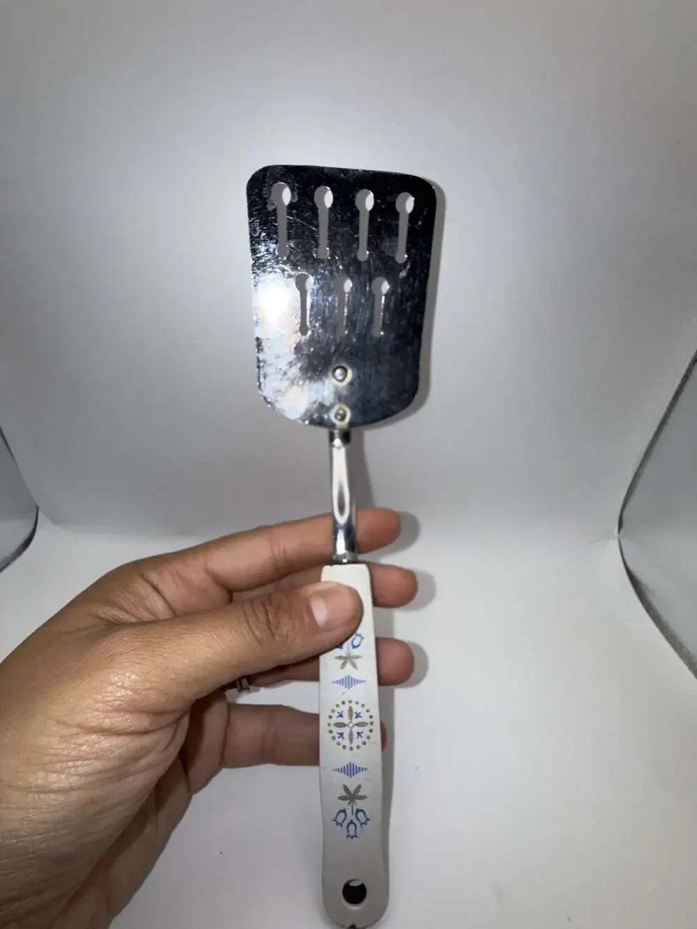 Vintage Ekco Slotted Turner Spatula with Dutch Tulip Floral Pattern Handle